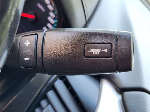Used 2019 GMC Yukon XL SLE w/ SLE Value Package AWD/4WD image 12