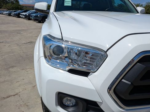 Used 2023 Toyota Tacoma SR5 w/ Technology Package AWD/4WD image 10