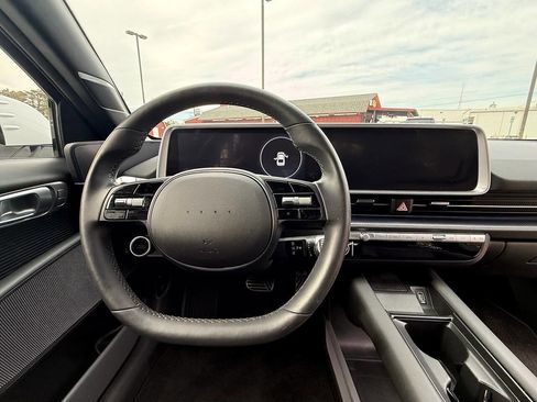 Used 2023 Hyundai Ioniq 6 Limited image 19