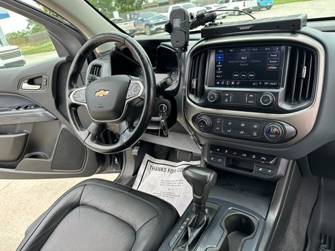 Used 2020 Chevrolet Colorado Z71 AWD/4WD image 39