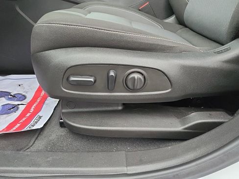 Certified 2023 Chevrolet Blazer LT w/ Convenience Package image 25