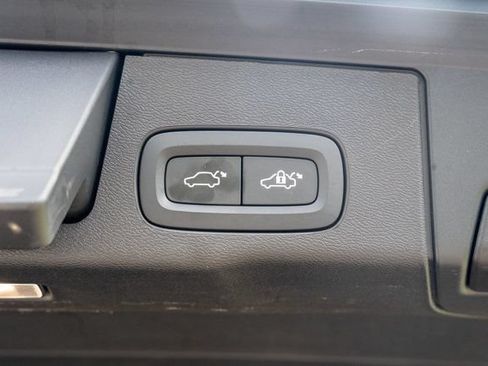 Used 2024 Volvo XC60 B5 Plus w/ Protection Package Premier AWD/4WD image 56