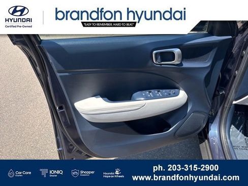 Certified 2023 Hyundai Venue Limited FWD image 11