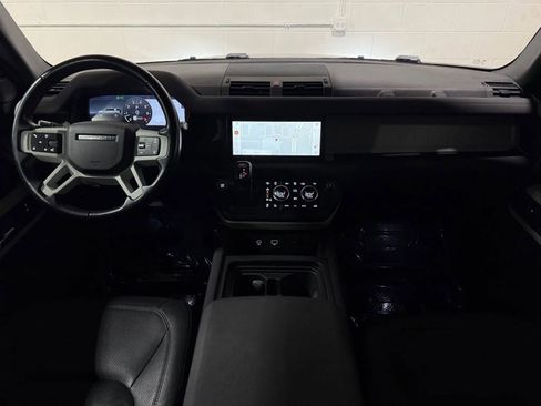 Used 2022 Land Rover Defender 110 S image 18