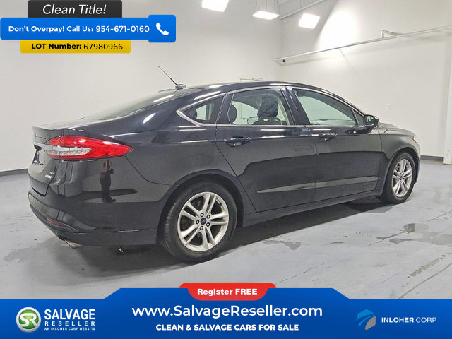 Used 2018 Ford Fusion SE FWD image 4