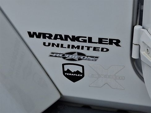 Used 2014 Jeep Wrangler Unlimited Sahara image 30