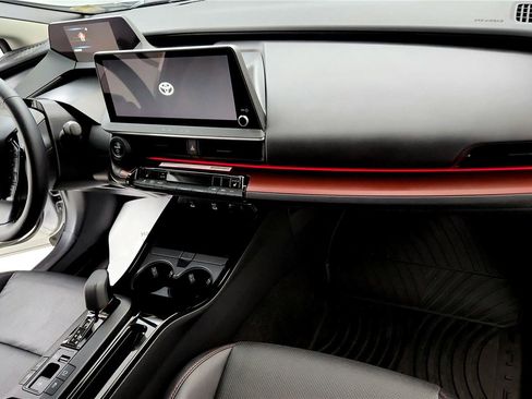 Used 2024 Toyota Prius Prime image 28