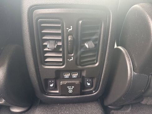 Used 2022 Dodge Durango GT AWD/4WD image 13