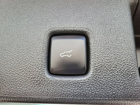 Used 2023 Ford Escape Active AWD/4WD image 10