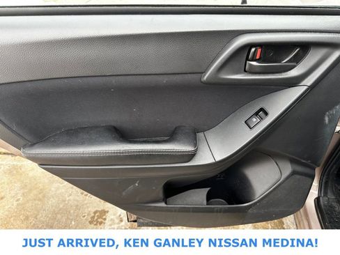 Used 2016 Subaru Forester 2.5i w/ Alloy Wheel Package image 16