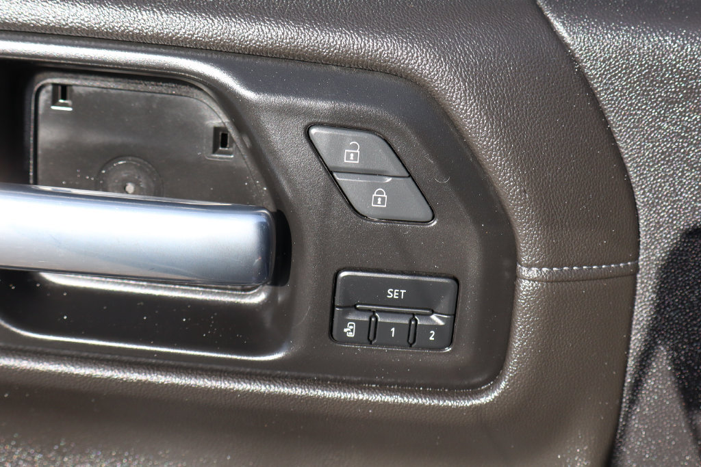 Used 2021 Chevrolet Silverado 1500 High Country AWD/4WD image 19