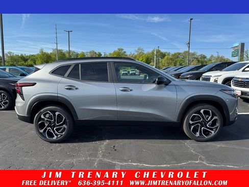 New 2026 Chevrolet Trax RS FWD image 1