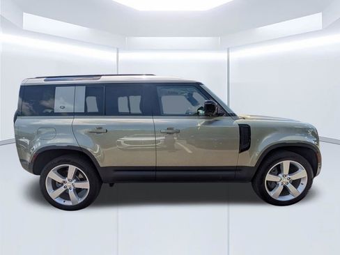 Used 2020 Land Rover Defender 110 HSE AWD/4WD image 3