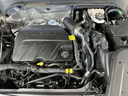 Used 2025 Chevrolet Trax LT w/ Driver Confidence Package image 31