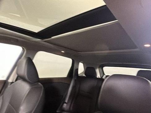 Used 2023 Nissan Rogue SL AWD/4WD image 12