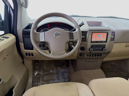 Used 2010 Nissan Titan SE image 21