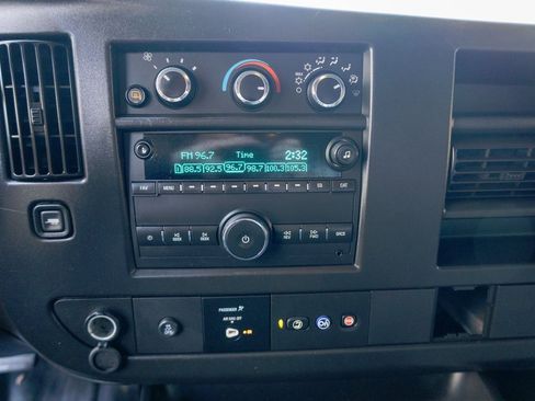 Used 2021 Chevrolet Express 2500 w/ Enhanced Convenience Package image 13