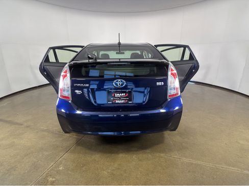 Used 2014 Toyota Prius Three image 16