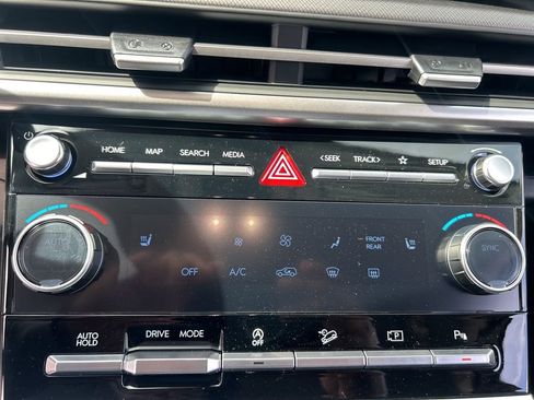 New 2026 Hyundai Santa Fe SEL FWD image 16