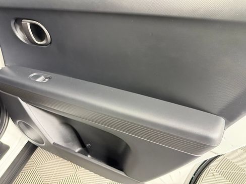 Used 2026 Hyundai Ioniq 5 SE RWD image 31