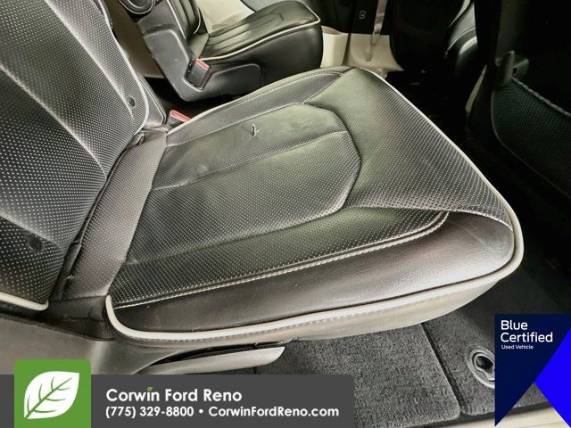 Used 2023 Chrysler Pacifica Limited FWD image 32