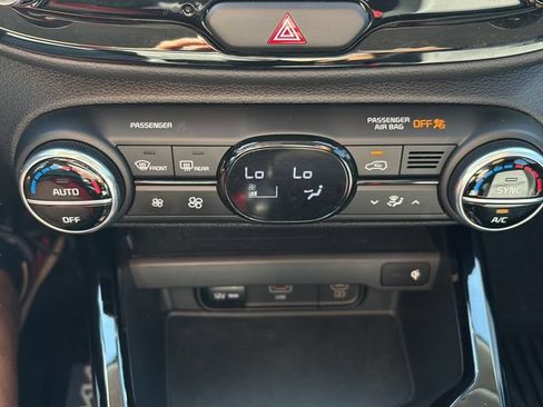 Used 2023 Kia Soul S FWD image 27