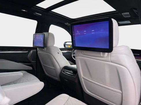 Used 2026 Cadillac Escalade Platinum Sport w/ LPO, ONYX Package AWD/4WD image 29