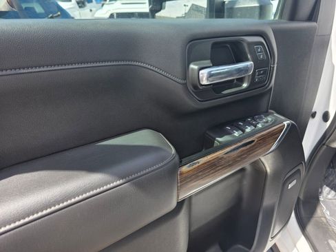 Used 2022 Chevrolet Silverado 3500 High Country w/ Technology Package AWD/4WD image 21