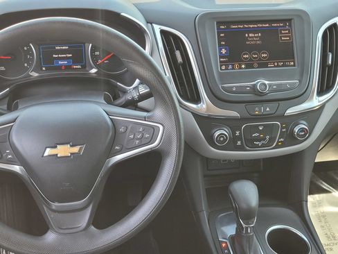 Used 2022 Chevrolet Equinox LT FWD image 13
