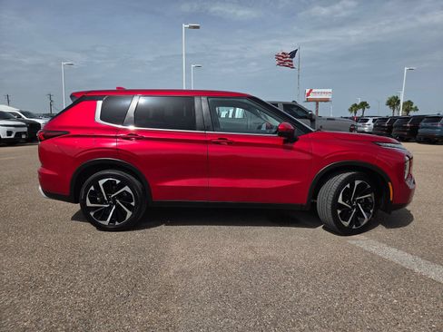 Used 2024 Mitsubishi Outlander SE Black Edition AWD/4WD image 8