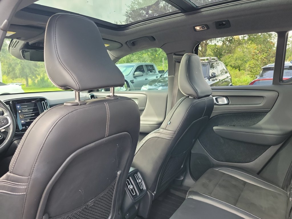 Used 2019 Volvo XC40 T5 R-Design AWD/4WD image 26