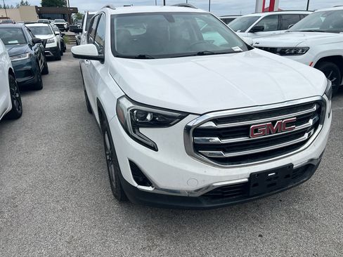 Used 2019 GMC Terrain SLT AWD/4WD image 2