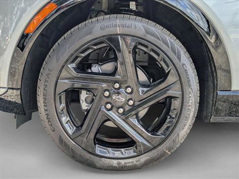 New 2026 Chevrolet Equinox EV RS image 9