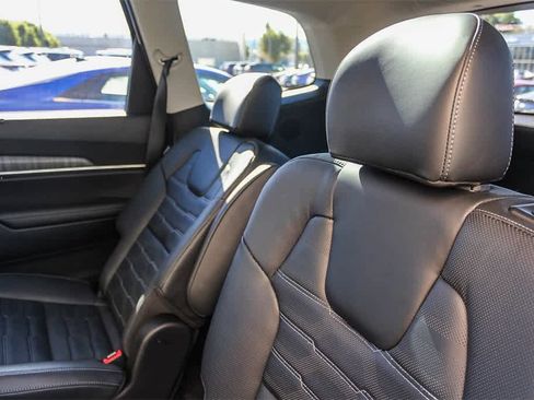 Used 2024 Kia Telluride SX Prestige image 24