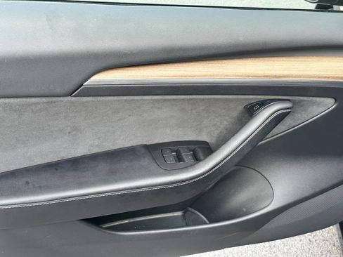 Used 2023 Tesla Model 3 Standard Range image 22
