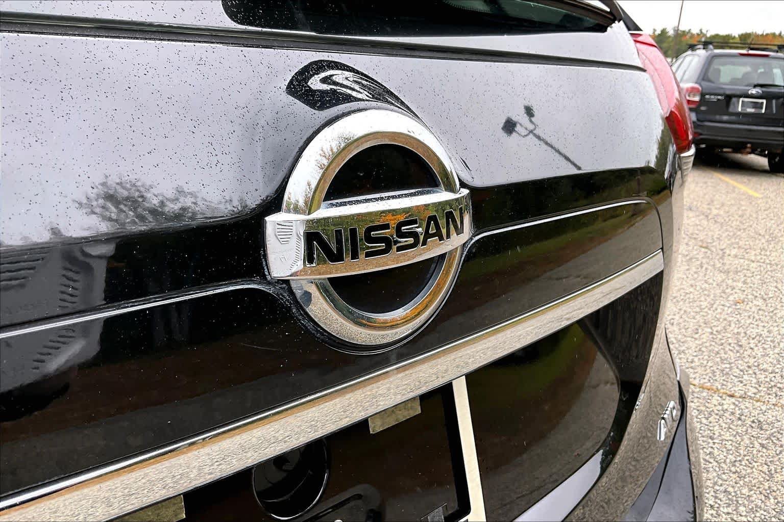 Used 2019 Nissan Rogue S AWD/4WD image 32