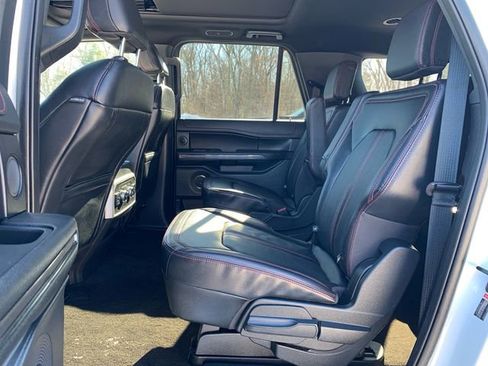 Used 2022 Ford Expedition Max Limited image 18