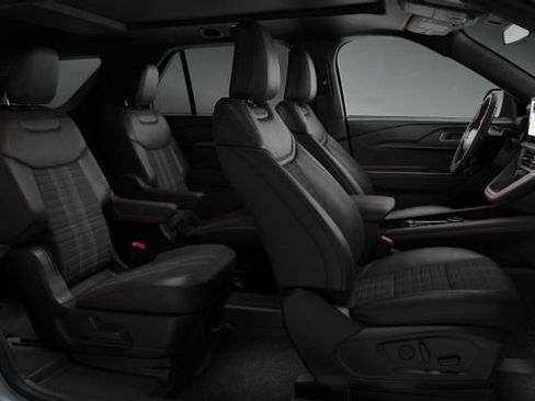 Used 2026 Ford Explorer ST-Line w/ ST-Line Street Pack image 6