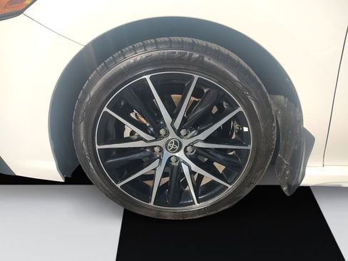 Used 2024 Toyota Camry SE image 14