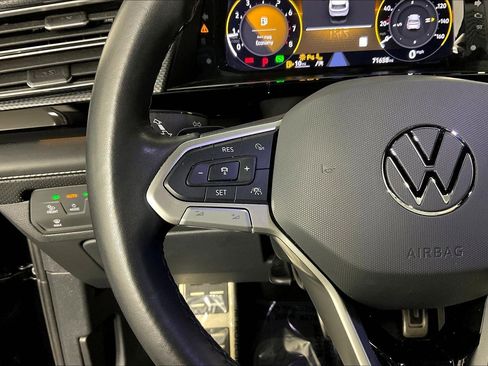Used 2024 Volkswagen Atlas Cross Sport SEL Premium R-Line AWD/4WD image 11