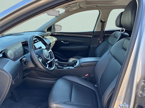 Used 2023 Hyundai Tucson SEL w/ Convenience Package AWD/4WD image 4