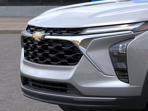 New 2026 Chevrolet Trax LT w/ Driver Confidence Package FWD image 13