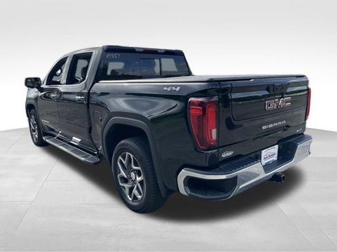 Used 2022 GMC Sierra 1500 SLT w/ SLT Convenience Package AWD/4WD image 5