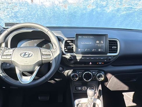 New 2026 Hyundai Venue SEL FWD image 10