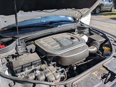 Used 2021 Jeep Grand Cherokee Laredo X image 12