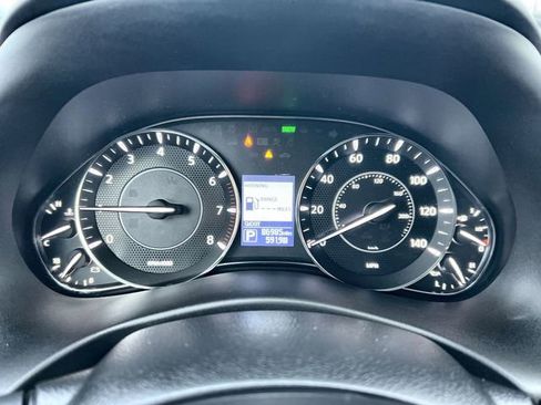 Used 2020 Nissan Armada SL image 11