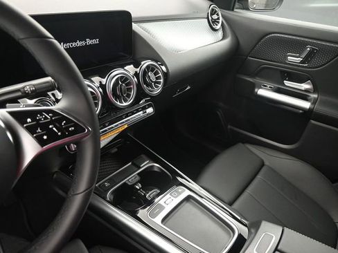 New 2025 Mercedes-Benz GLA 250 image 30