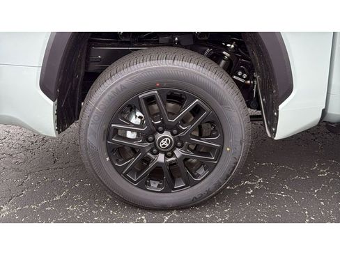 New 2026 Toyota Tundra Limited AWD/4WD image 12