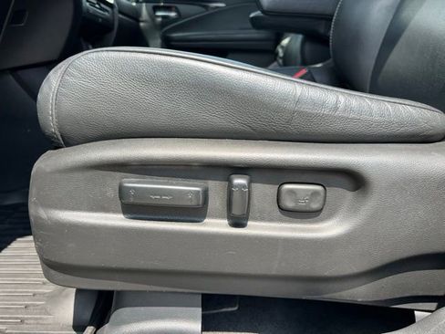 Used 2020 Honda Pilot Touring image 29