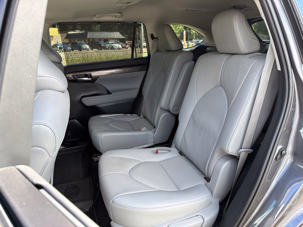 Used 2021 Toyota Highlander Limited AWD/4WD image 21